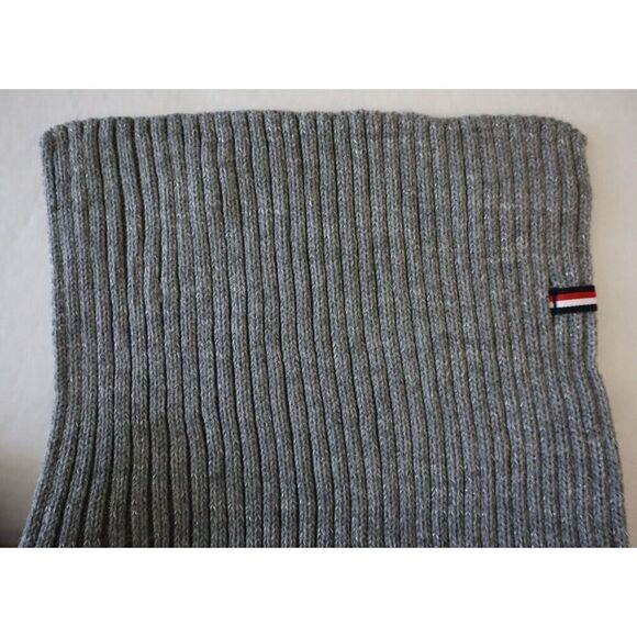 Tommy Hilfiger THW000148C-032 Women's OS Gray Pom Hat & Scarf Set - Picture 7 of 8